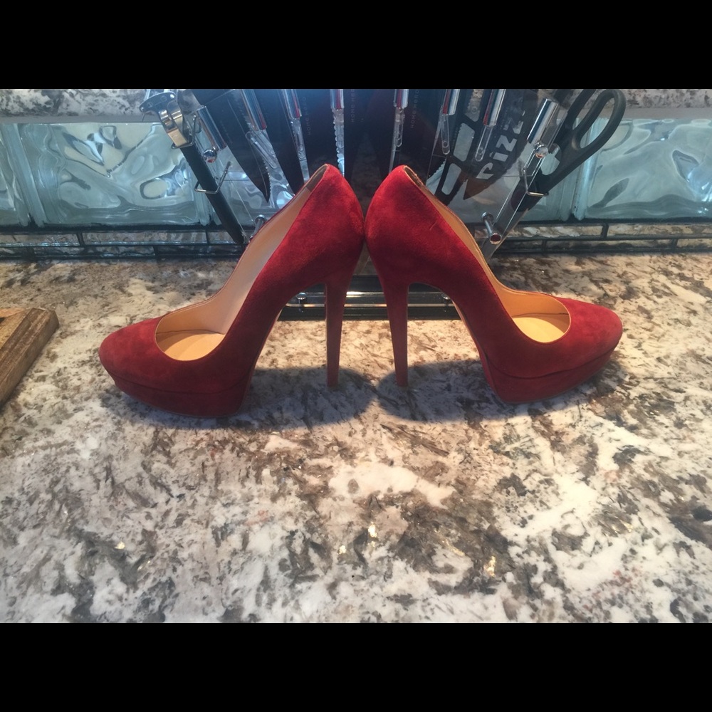 Auth Burgundy Suede Christian Louboutin Heels!!